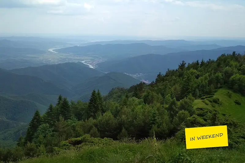 Descoperă Parcul Național Cozia - Ghidul tău de drumeție către Vârful Cozia